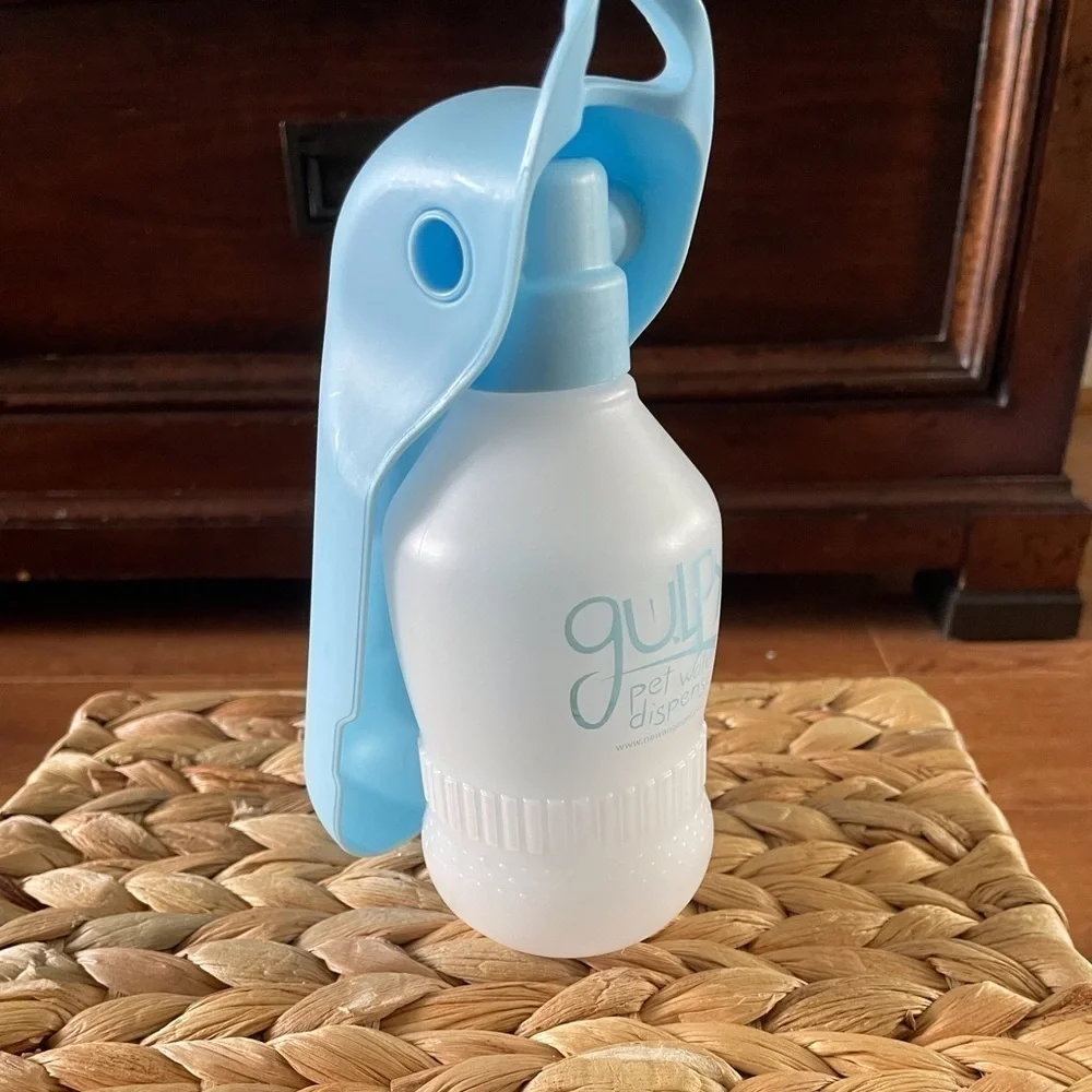 Gulpy pet travel water dispenser